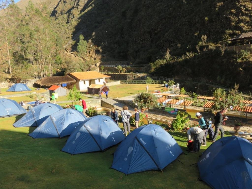 Primer campamento puedes encontrar escasos productos